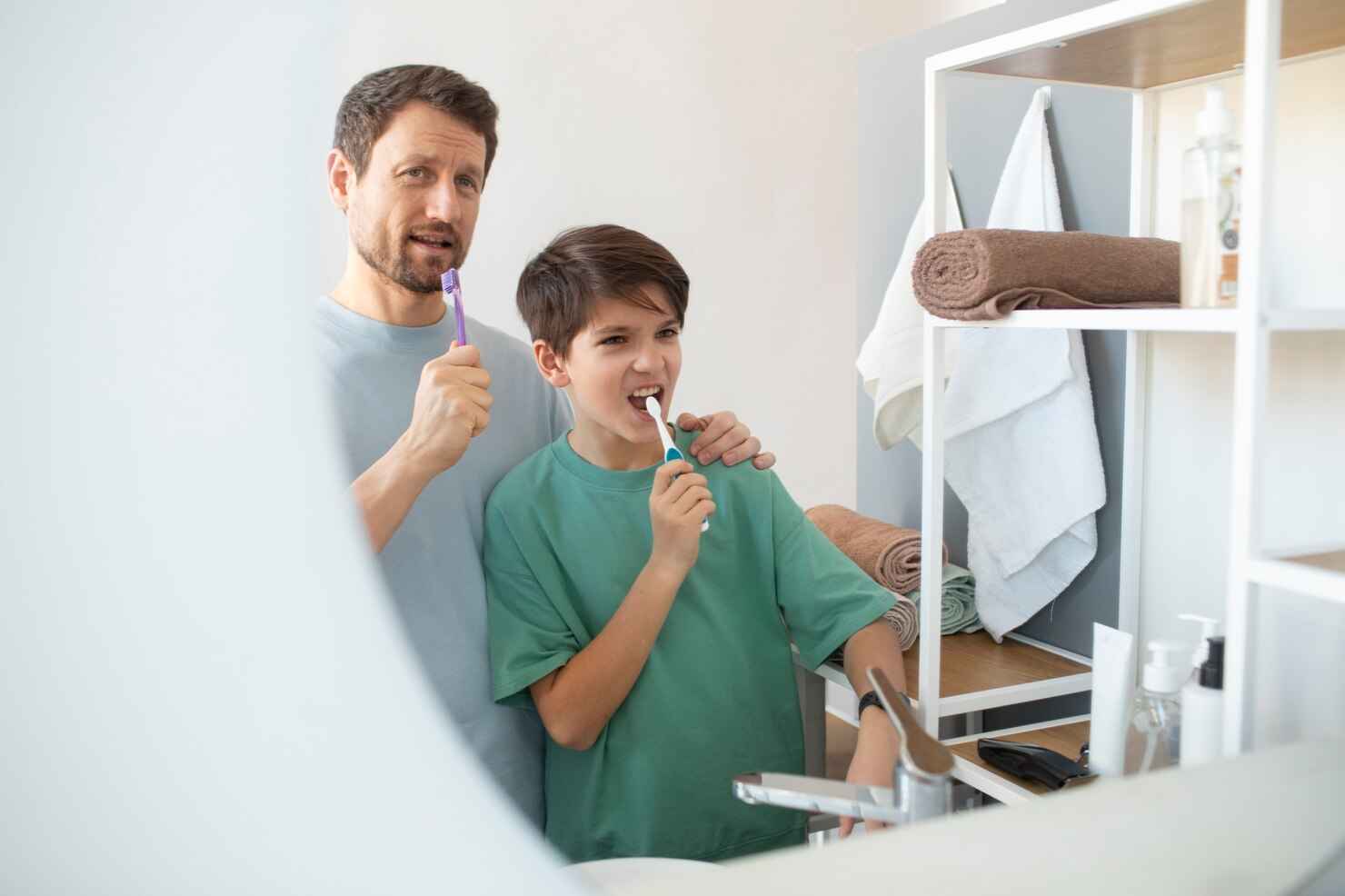 How to Keep Your Smile Healthy Between Visits